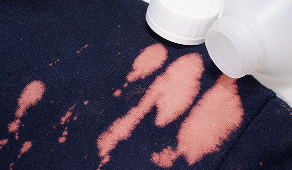 چگونه لکه وایتکس را از روی فرش پاک کنیم